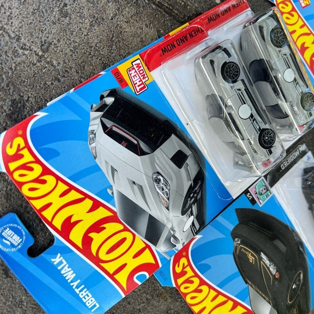 Nissan Hotwheels Lot - Picture 3 of 6